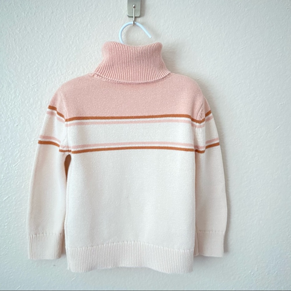 Chloé Girls Pink TurtleNeck Logo Sweater. 3T - Picture 2 of 11